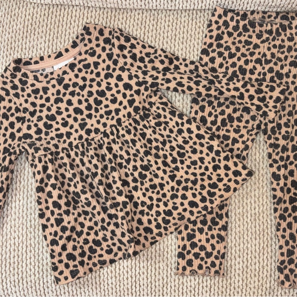 Cat & Jack Leopard Print Top and Leggings Set Toddler Girl 2T